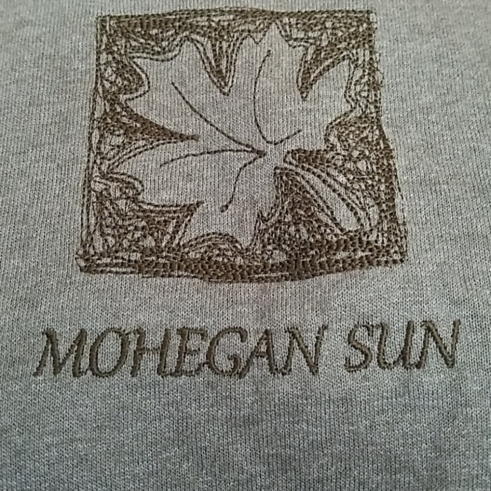 New With Tags Mohegan Sun T-Shirt Green Size Med